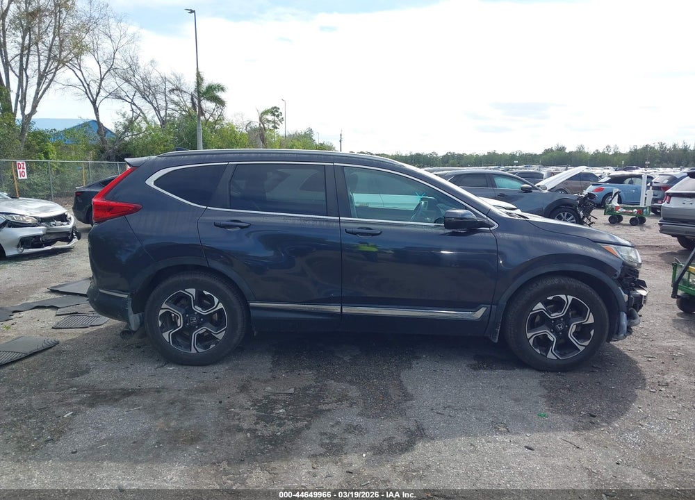 2018 HONDA CR-V TOURING VIN: 7FARW1H93JE043365