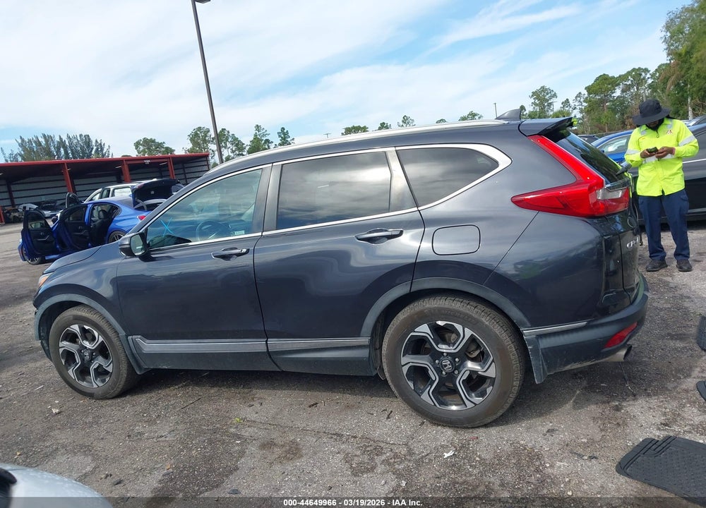 2018 HONDA CR-V TOURING VIN: 7FARW1H93JE043365