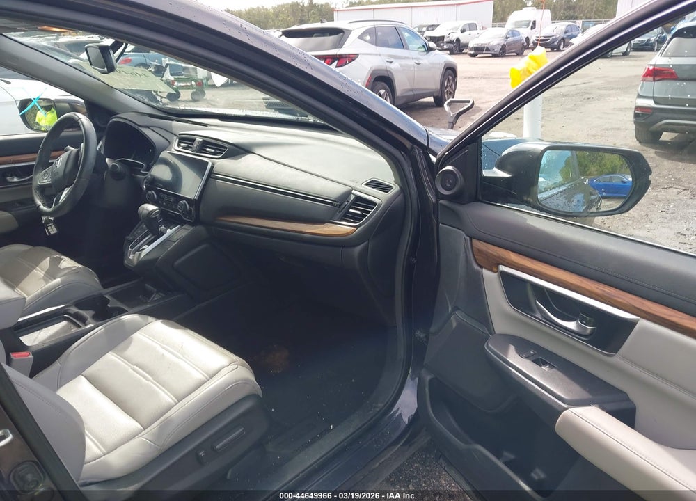 2018 HONDA CR-V TOURING VIN: 7FARW1H93JE043365