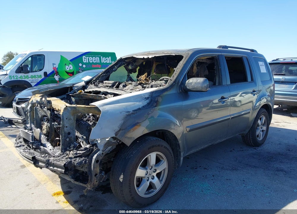 2010 HONDA PILOT EX-L VIN: 5FNYF3H65AB015219