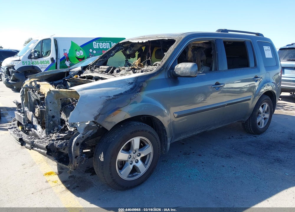 2010 HONDA PILOT EX-L VIN: 5FNYF3H65AB015219