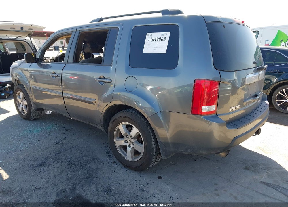 2010 HONDA PILOT EX-L VIN: 5FNYF3H65AB015219
