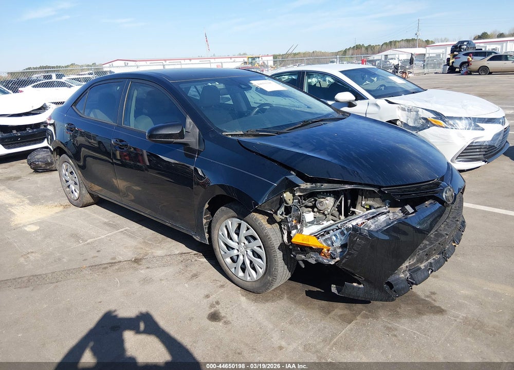 2018 TOYOTA COROLLA LE VIN: 5YFBURHE9JP803950