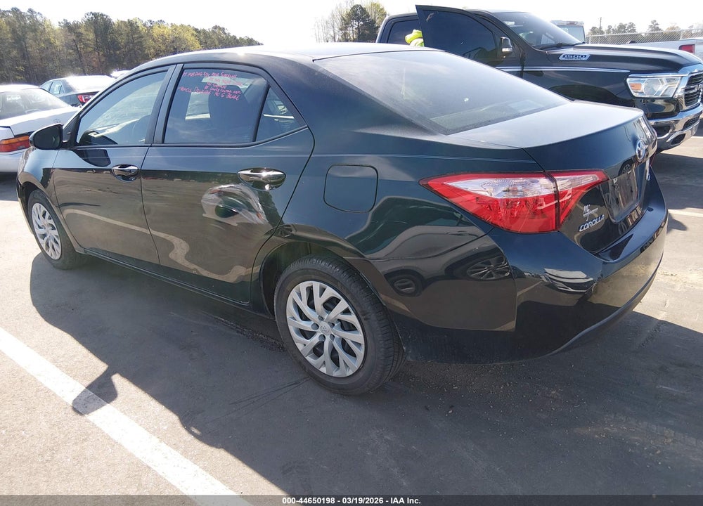 2018 TOYOTA COROLLA LE VIN: 5YFBURHE9JP803950