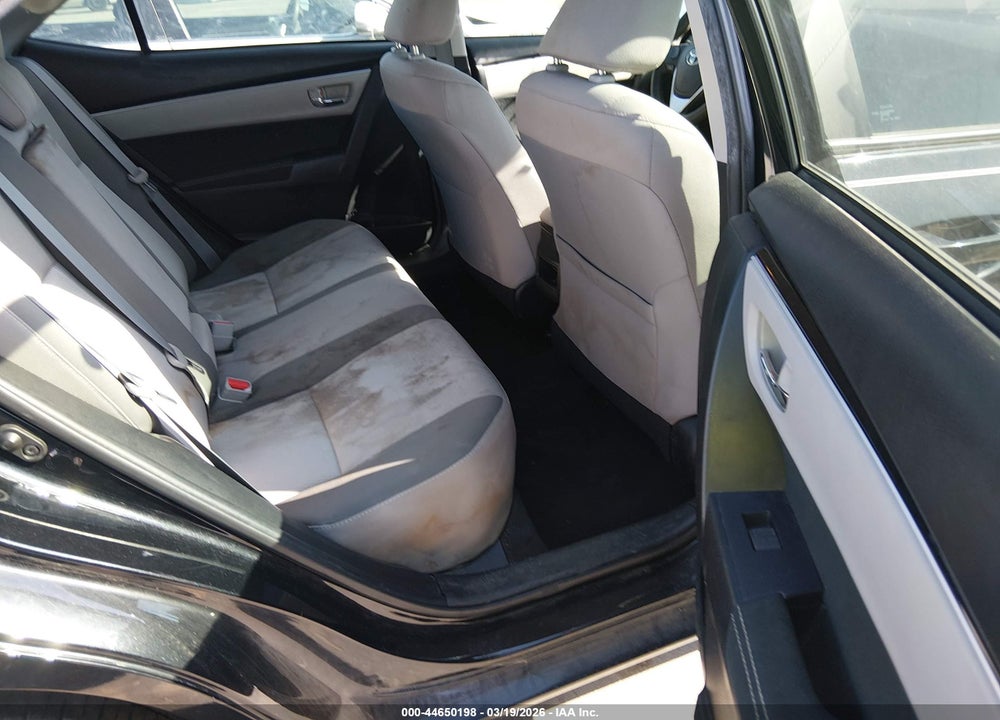 2018 TOYOTA COROLLA LE VIN: 5YFBURHE9JP803950