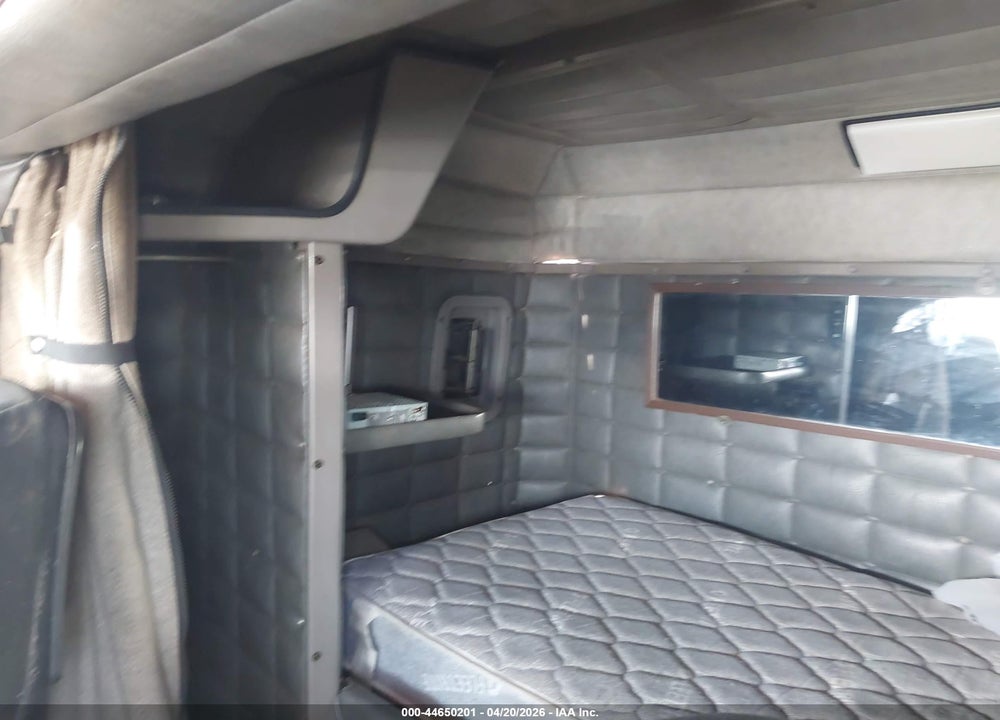 2005 PETERBILT 379 VIN: 1XP5DB9X05D832720