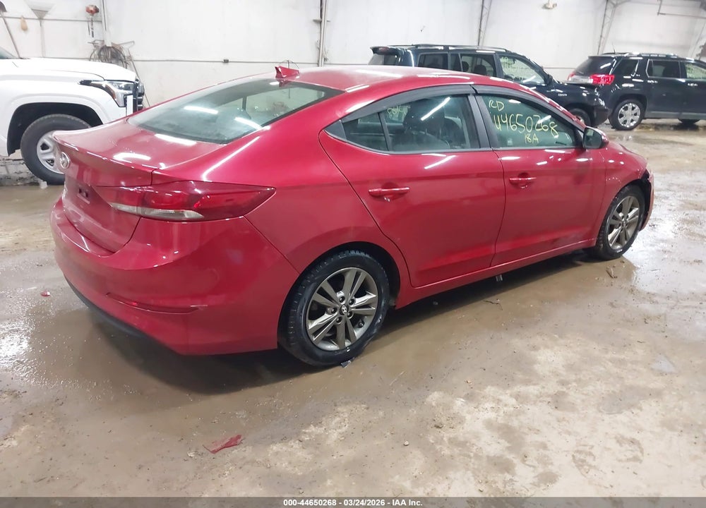 2018 HYUNDAI ELANTRA SEL VIN: 5NPD84LF6JH224752