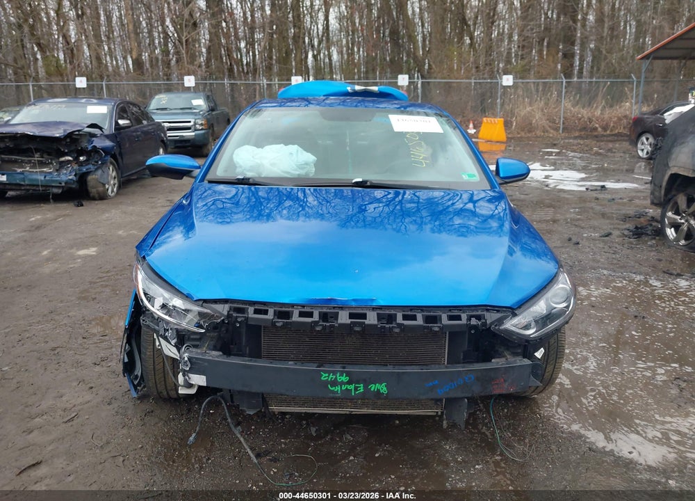 2018 HYUNDAI ELANTRA SE VIN: 5NPD74LF5JH220050