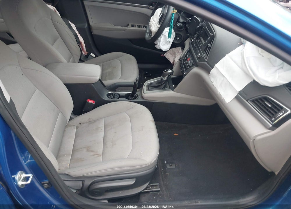 2018 HYUNDAI ELANTRA SE VIN: 5NPD74LF5JH220050