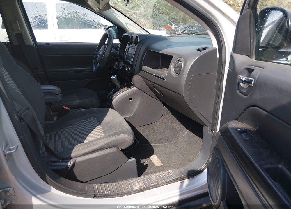 2011 JEEP COMPASS VIN: 1J4NT1FB5BD165348