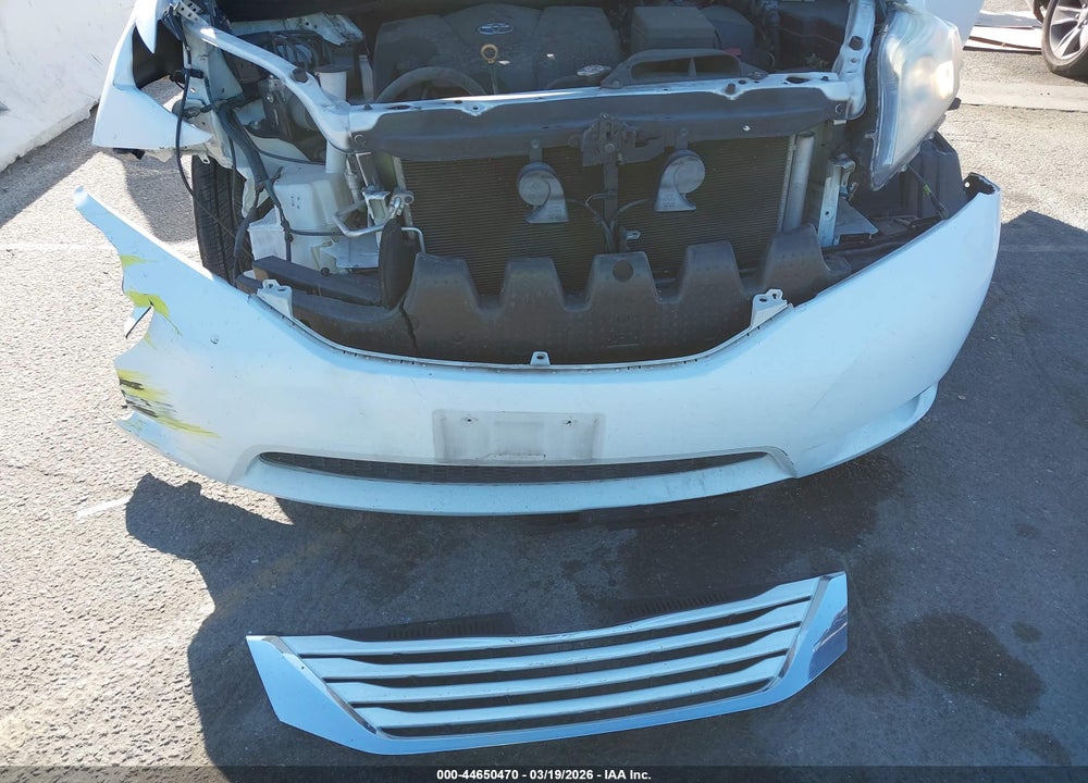 2017 TOYOTA SIENNA LE 8 PASSENGER VIN: 5TDKZ3DC9HS799855