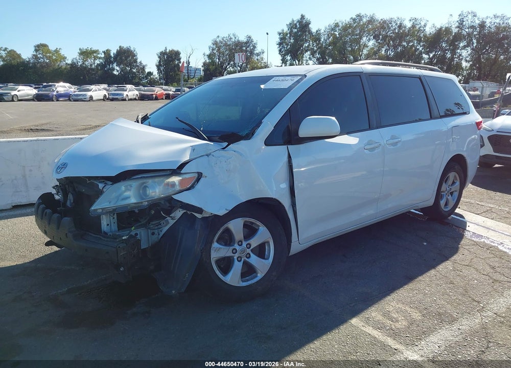 2017 TOYOTA SIENNA LE 8 PASSENGER VIN: 5TDKZ3DC9HS799855