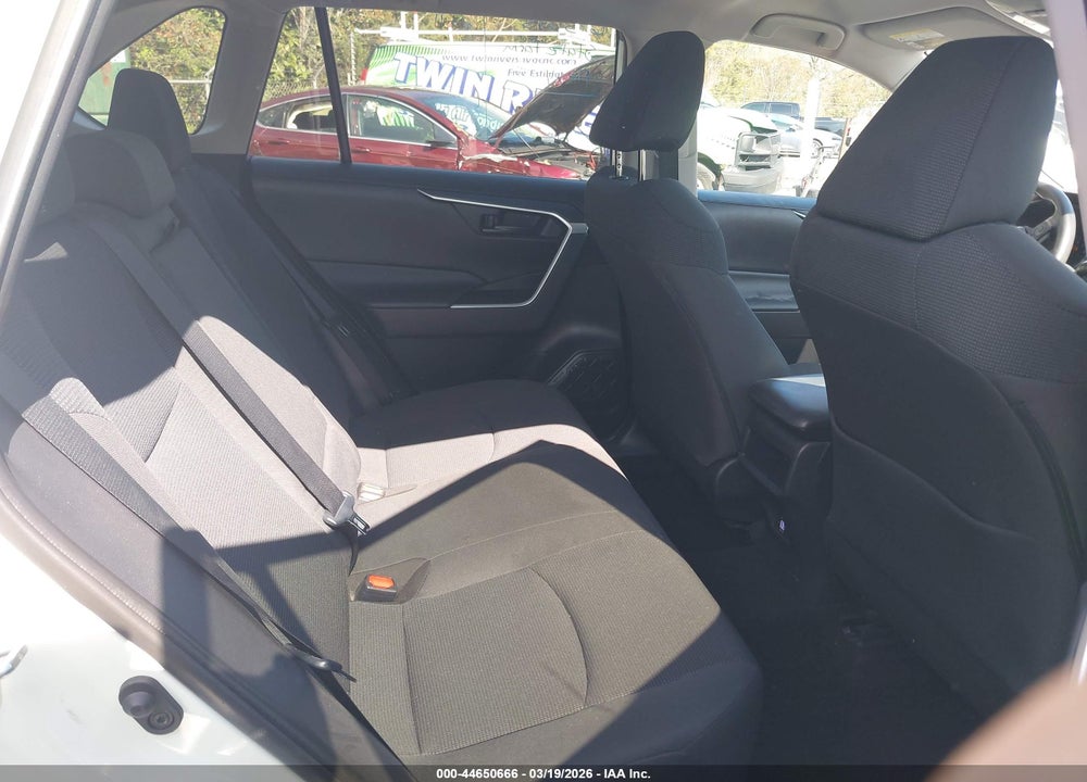2019 TOYOTA RAV4 LE VIN: 2T3H1RFV4KC019920