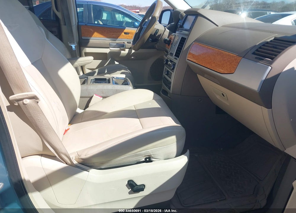 2010 CHRYSLER TOWN & COUNTRY LIMITED VIN: 2A4RR6DX5AR138075