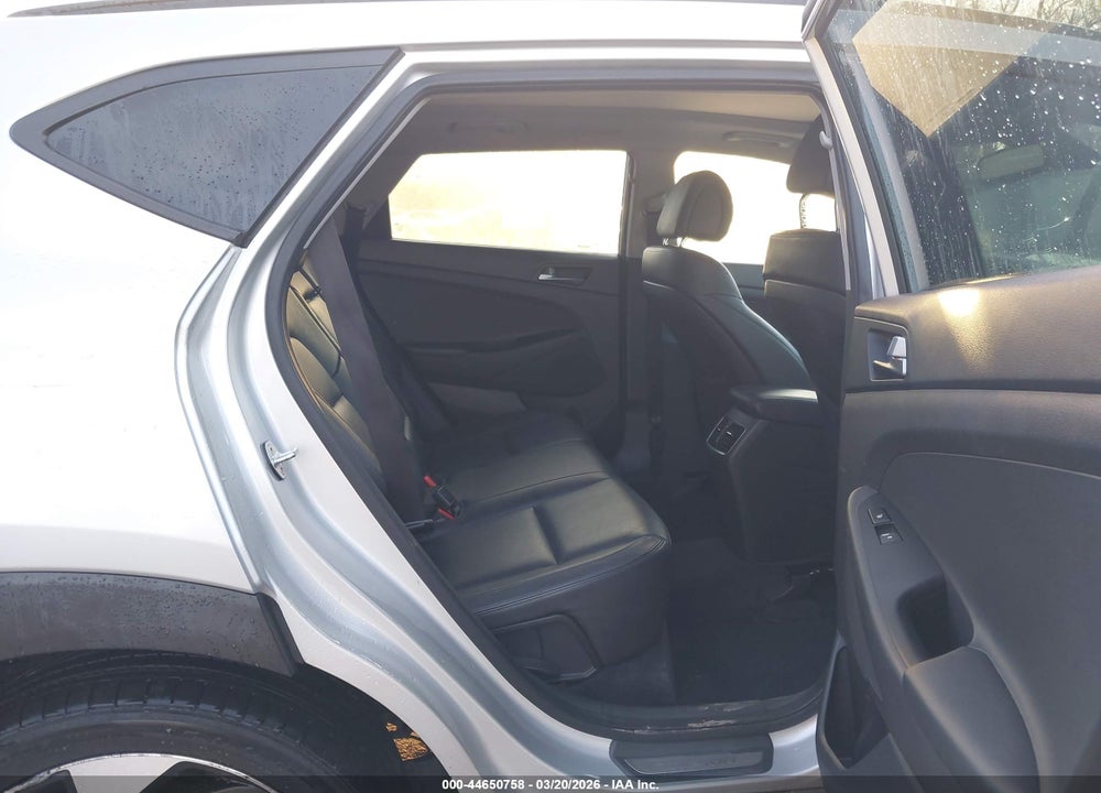 2016 HYUNDAI TUCSON LIMITED VIN: KM8J33A21GU091047
