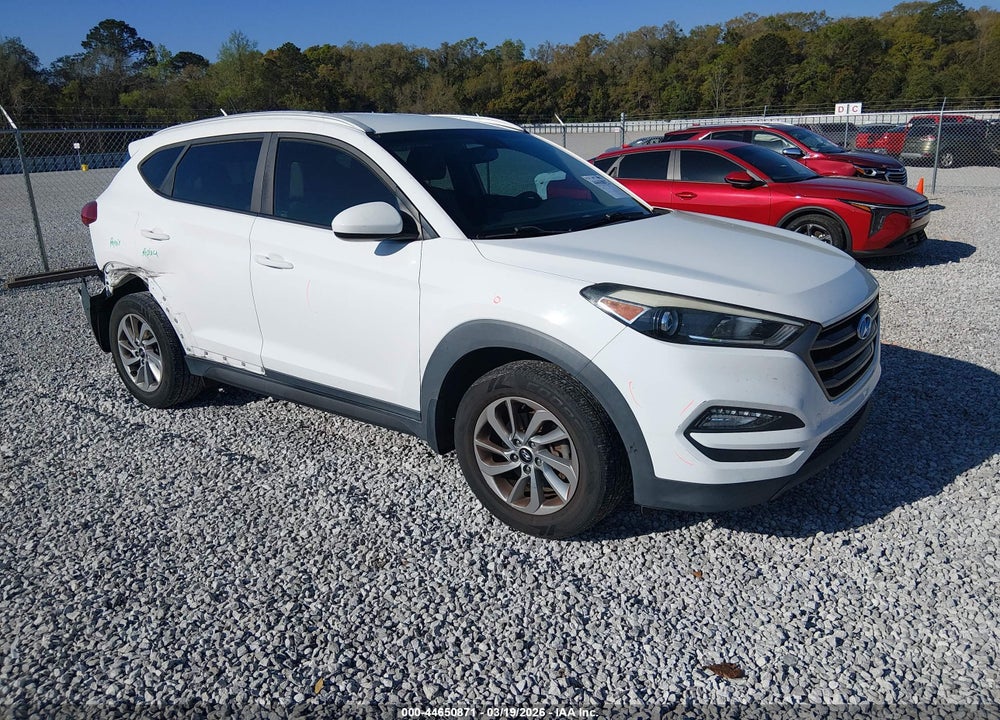 2016 HYUNDAI TUCSON SE VIN: KM8J33A4XGU195926