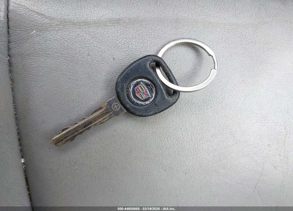 2009 CADILLAC SRX V6 VIN: 1GYEE637890105170