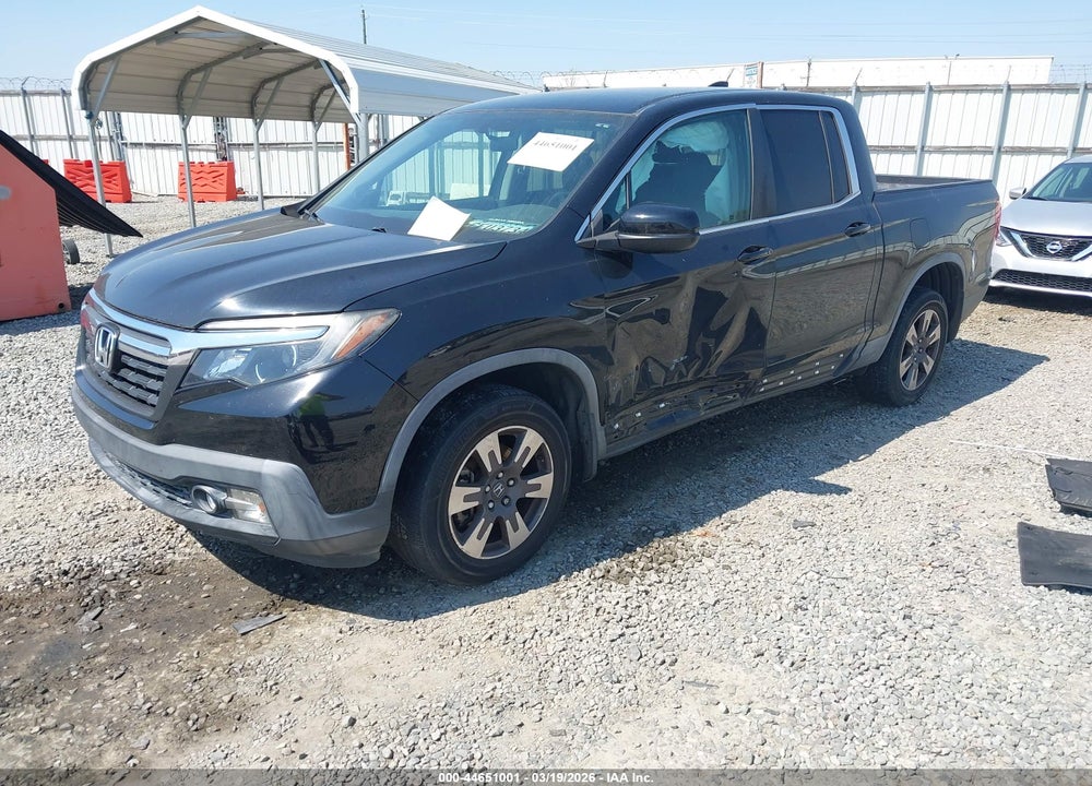 2017 HONDA RIDGELINE RTL VIN: 5FPYK3F55HB013977