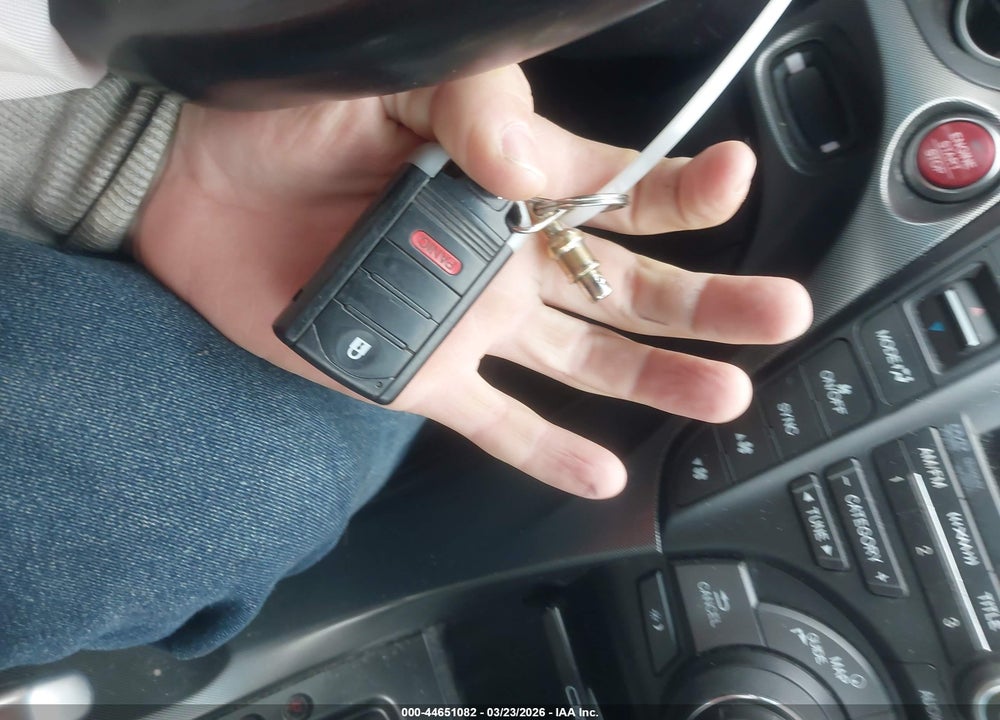 2012 ACURA TL 3.7 VIN: 19UUA9F57CA002253