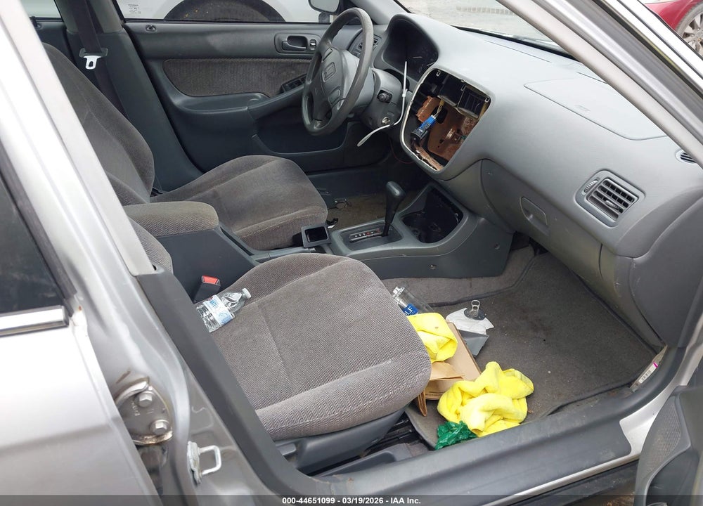 1998 HONDA CIVIC LX VIN: 1HGEJ6673WL020679