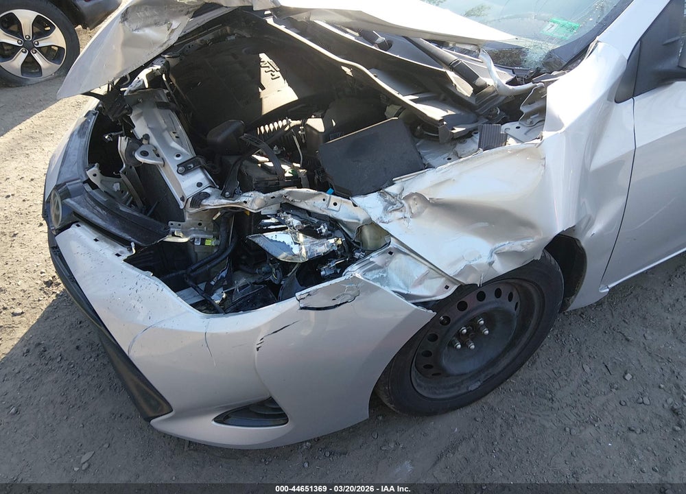 2017 TOYOTA COROLLA LE VIN: 5YFBURHE8HP570508