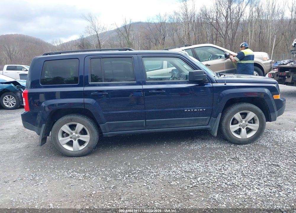 2014 JEEP PATRIOT LATITUDE VIN: 1C4NJRFB9ED521802