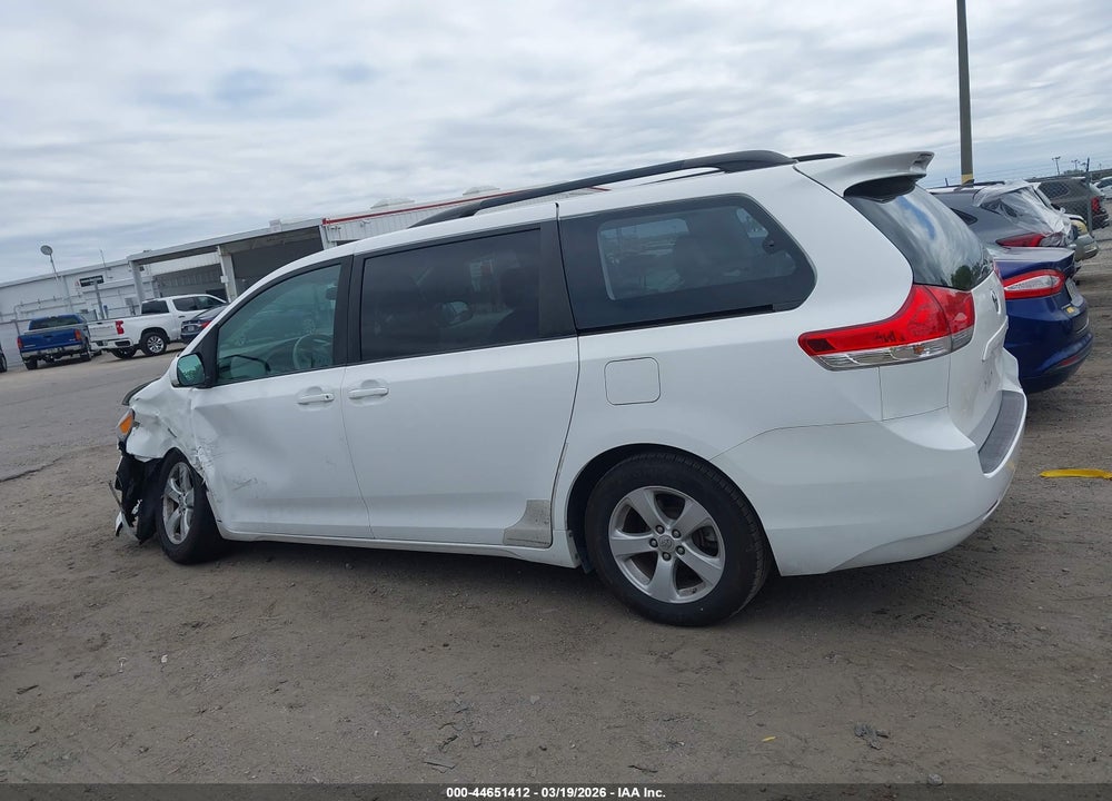 2011 TOYOTA SIENNA LE V6 VIN: 5TDKK3DC1BS081096