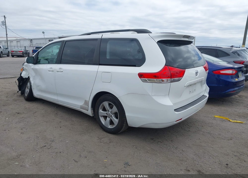 2011 TOYOTA SIENNA LE V6 VIN: 5TDKK3DC1BS081096