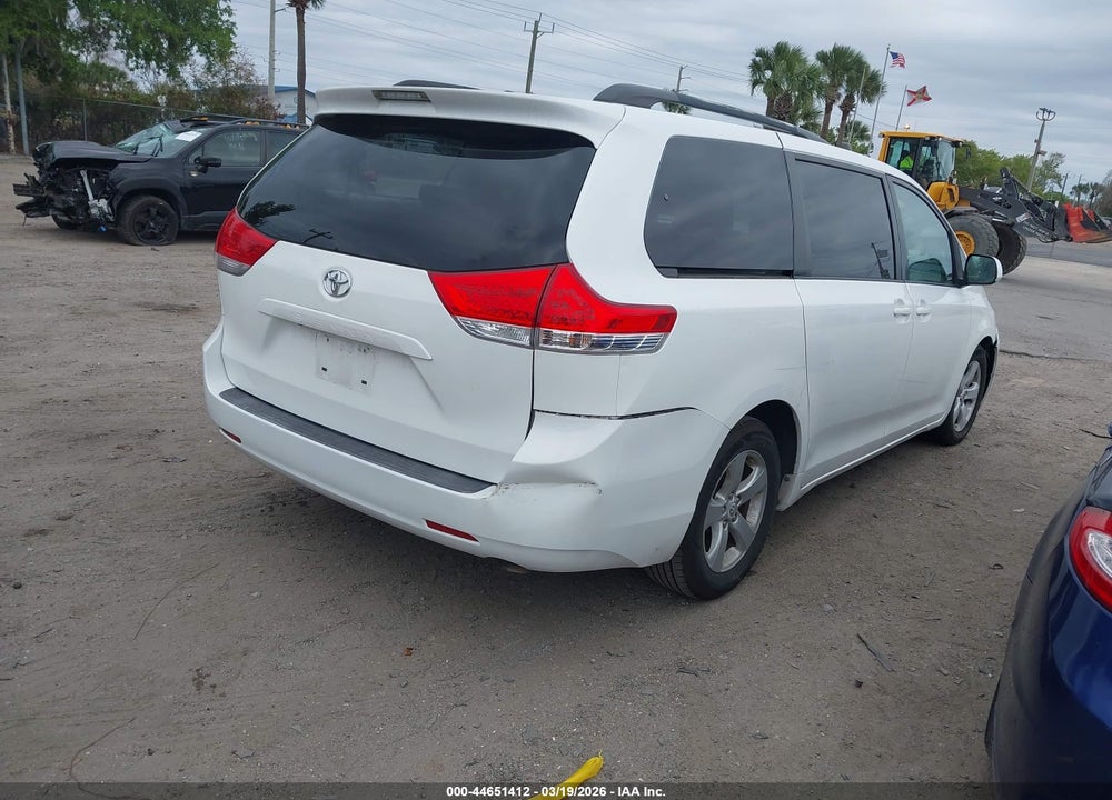 2011 TOYOTA SIENNA LE V6 VIN: 5TDKK3DC1BS081096