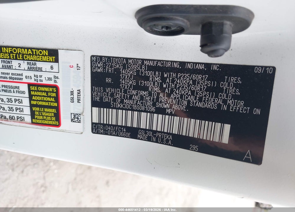 2011 TOYOTA SIENNA LE V6 VIN: 5TDKK3DC1BS081096