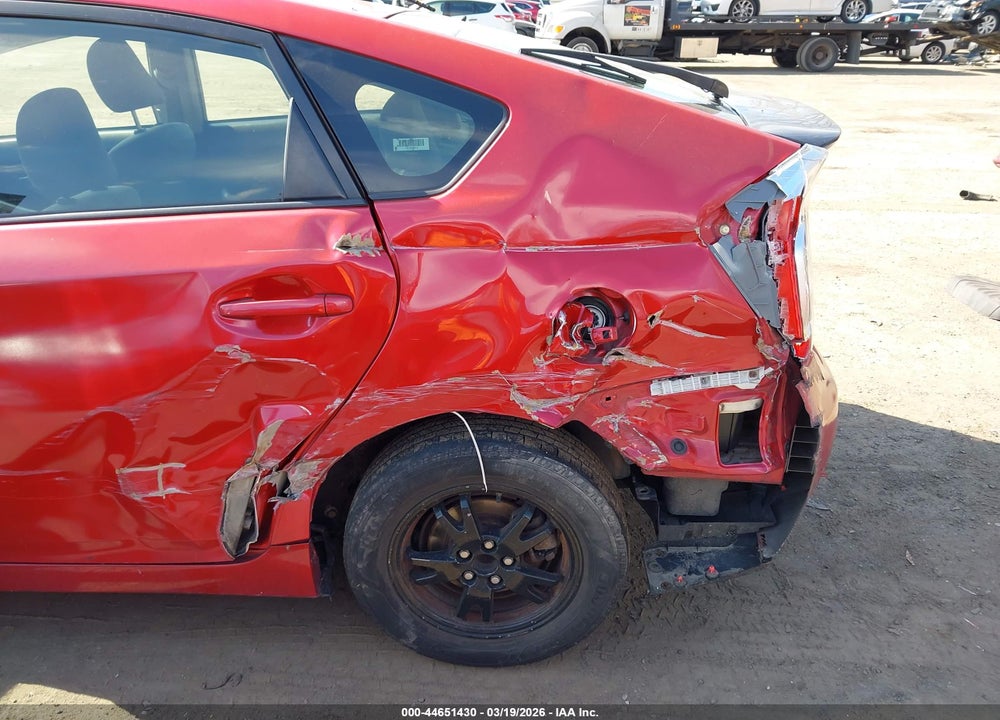 2015 TOYOTA PRIUS TWO VIN: JTDKN3DU5F1944419