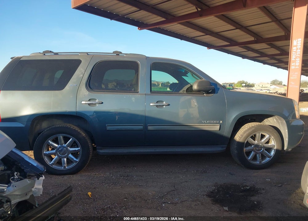 2009 GMC YUKON SLT2 VIN: 1GKFK33009R246903