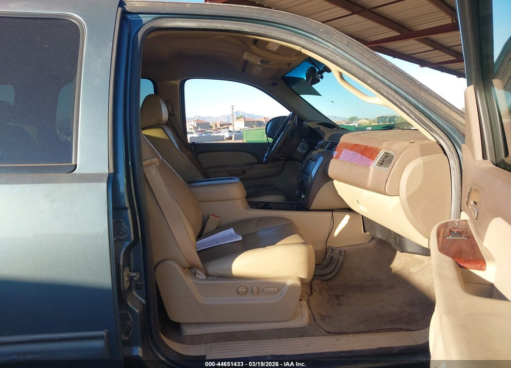 2009 GMC YUKON SLT2 VIN: 1GKFK33009R246903