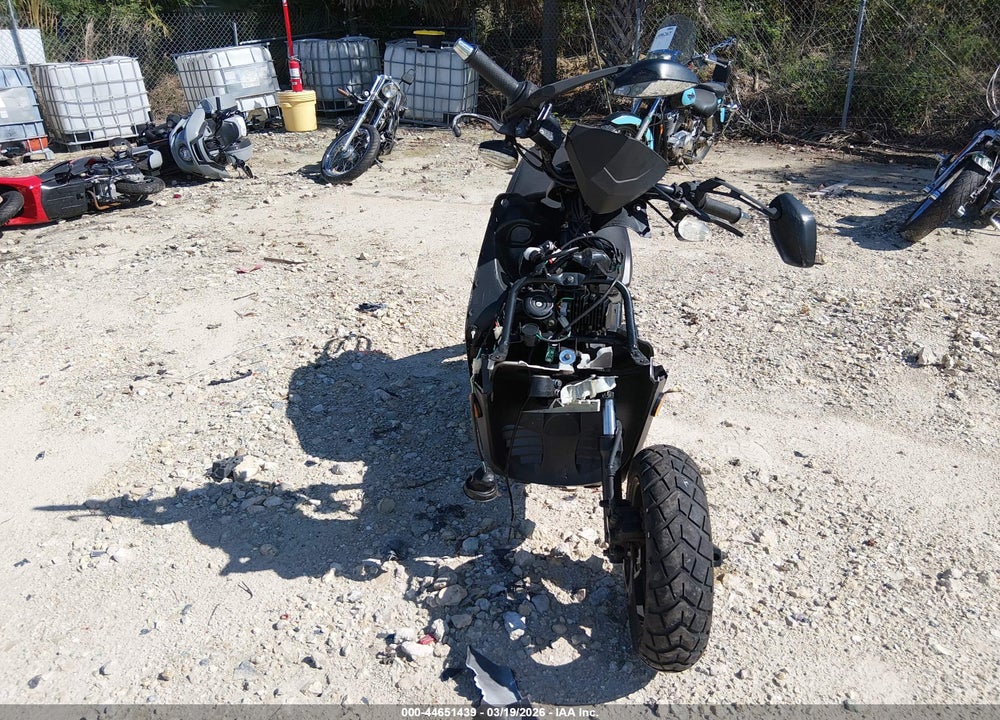 2024 SCOOTER OTHER VIN: L5YTCKAUXR1151770
