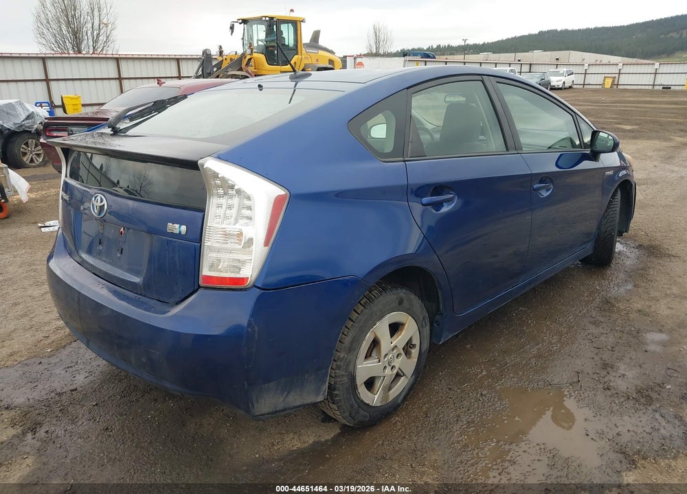 2011 TOYOTA PRIUS TWO VIN: JTDKN3DU5B0254203