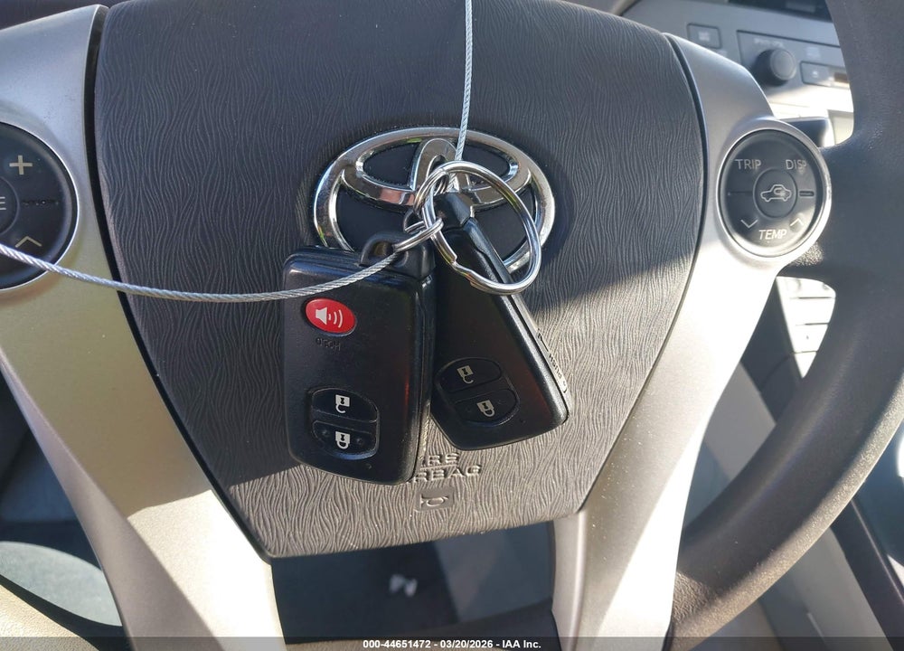 2011 TOYOTA PRIUS TWO VIN: JTDKN3DU3B1475017