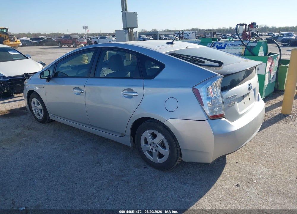 2011 TOYOTA PRIUS TWO VIN: JTDKN3DU3B1475017