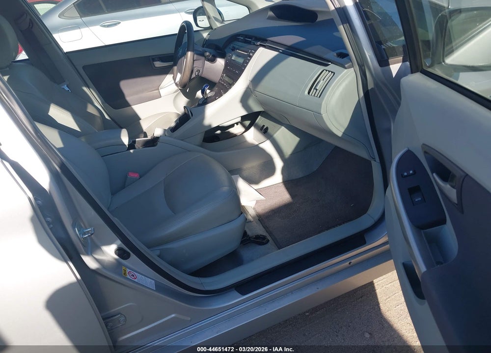 2011 TOYOTA PRIUS TWO VIN: JTDKN3DU3B1475017