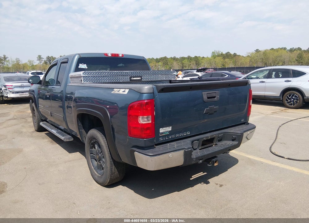 2011 CHEVROLET SILVERADO 1500 LT VIN: 1GCRKSE39BZ245488