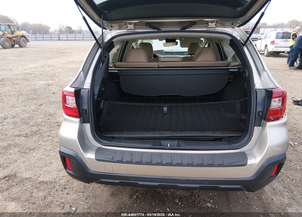 2018 SUBARU OUTBACK 2.5I LIMITED VIN: 4S4BSANC4J3348875
