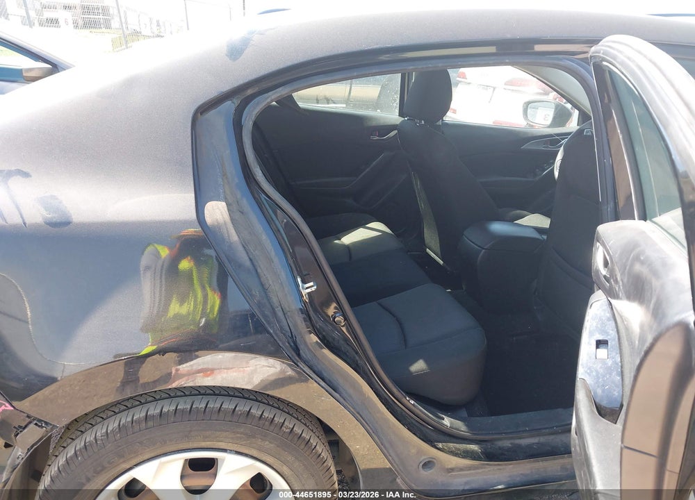 2018 MAZDA 3 SPORT VIN: 3MZBN1U78JM191864