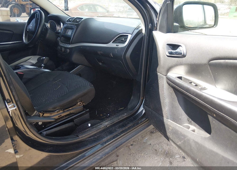 2011 DODGE JOURNEY MAINSTREET VIN: 3D4PG1FG8BT518418