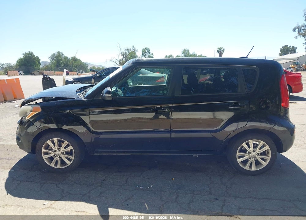 2013 KIA SOUL + VIN: KNDJT2A60D7750215