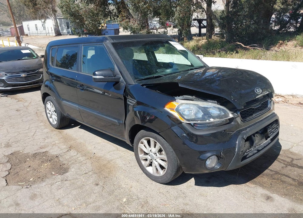 2013 KIA SOUL + VIN: KNDJT2A60D7750215