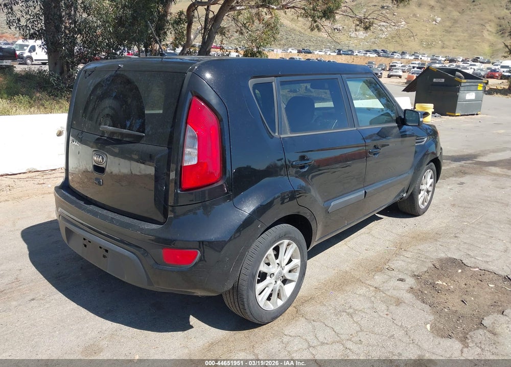 2013 KIA SOUL + VIN: KNDJT2A60D7750215