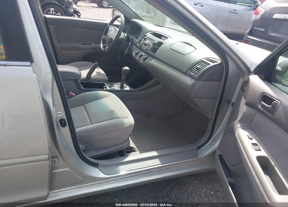 2002 TOYOTA CAMRY LE VIN: 4T1BE32K52U604838