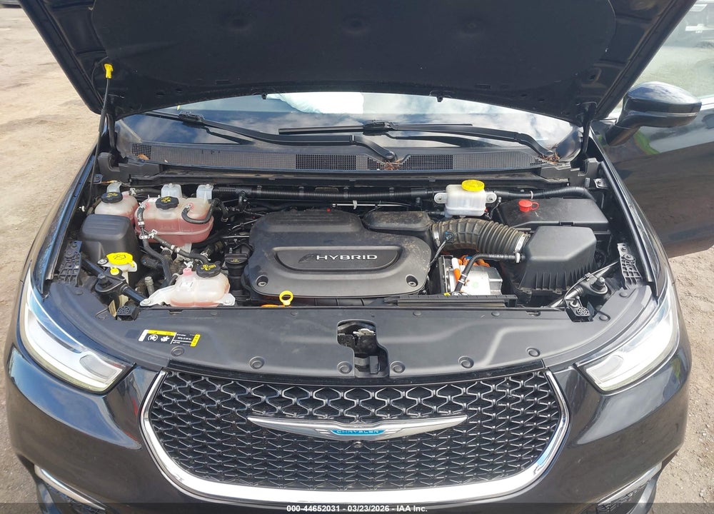 2021 CHRYSLER PACIFICA HYBRID TOURING L VIN: 2C4RC1L74MR606104