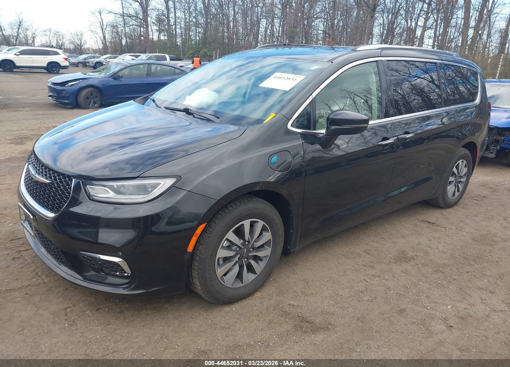 2021 CHRYSLER PACIFICA HYBRID TOURING L VIN: 2C4RC1L74MR606104