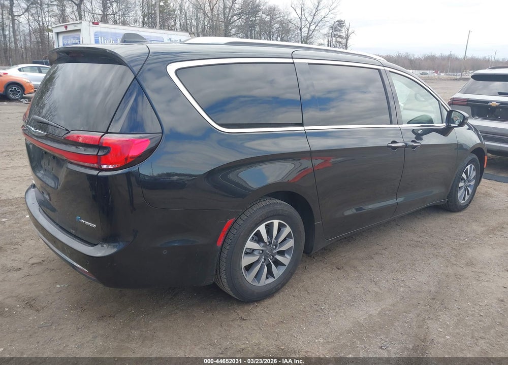 2021 CHRYSLER PACIFICA HYBRID TOURING L VIN: 2C4RC1L74MR606104