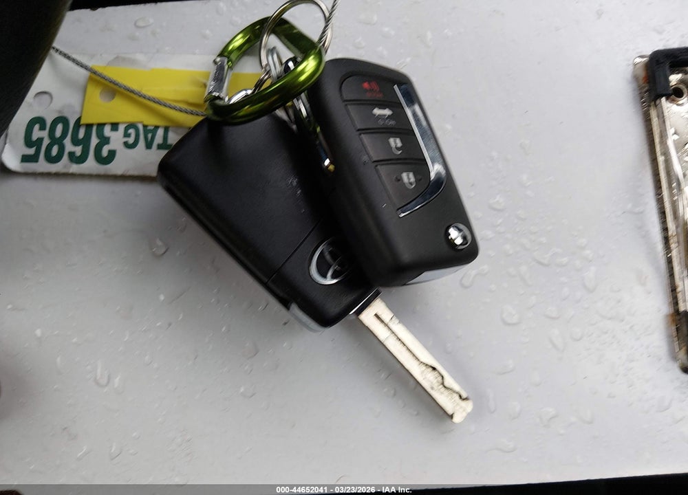 2022 TOYOTA COROLLA LE VIN: JTDEPMAE8N3030470